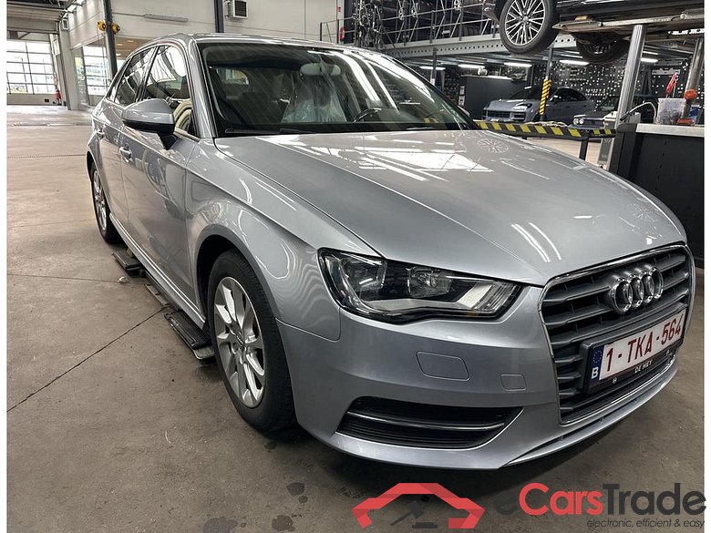 AUDI A3 Sportback Audi A3 Sportback Attraction 1.6 TDI ultra  81(110) kW(ch) 6 vitesses #2