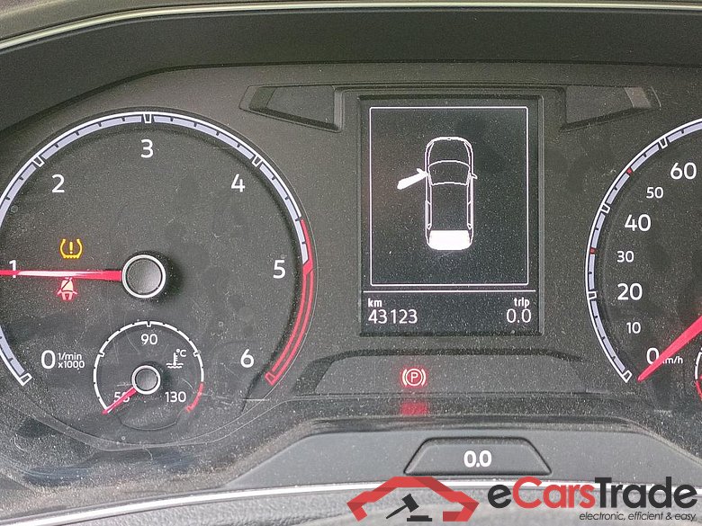 VOLKSWAGEN T-Roc / 2017 / 5P / todoterreno Advance 2.0 TDI 85kW (115CV) #5