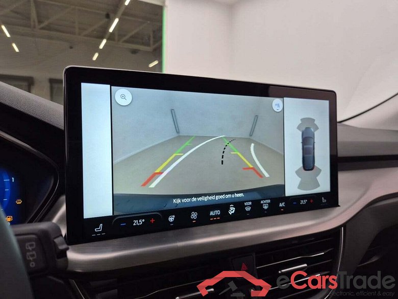 FORD Focus Wagon 1.0 EBH Titanium X #6