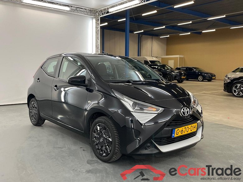 TOYOTA Aygo 1.0 VVT-i x-play #2