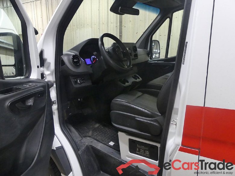 MERCEDES-BENZ Sprinter eSprinter Standard 55/47 kWh 4d 85kW #4