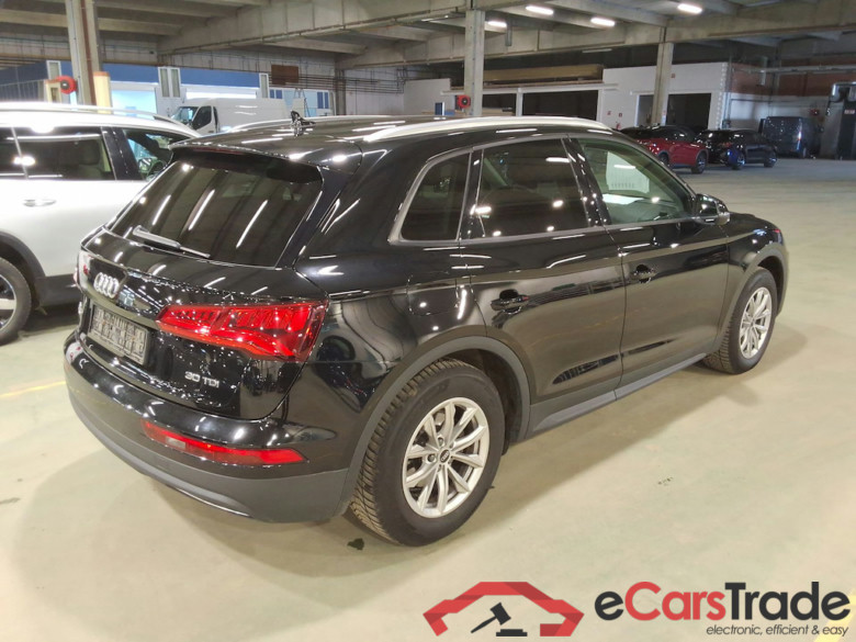 AUDI Q5 DIESEL - 2017 30 TDi Business Edition S tronic #4