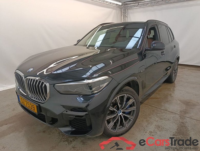BMW X5 - 2018 3.0AS 286hp xDrive45e PHEV (EU6AP) 5d ///M-Sportkit (total options: 15,872 Ex.Vat) #1