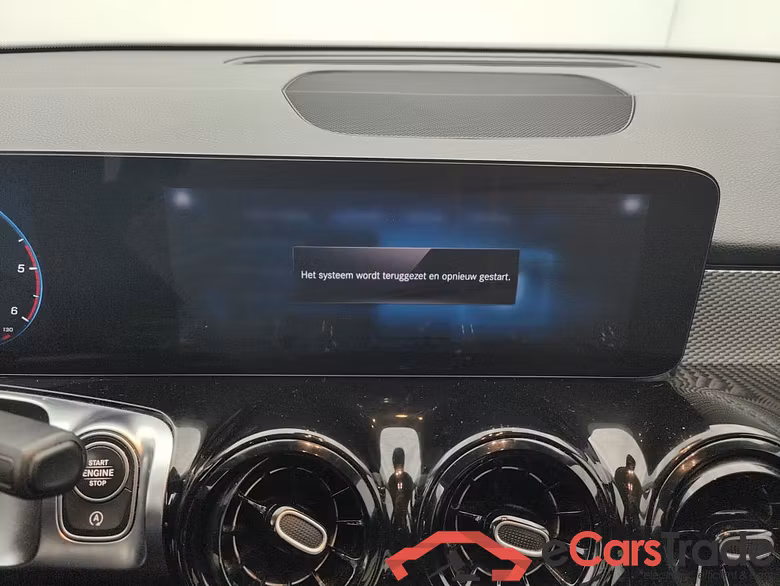 Mercedes-Benz GLB GLB 200 d Business Solution 5d #4