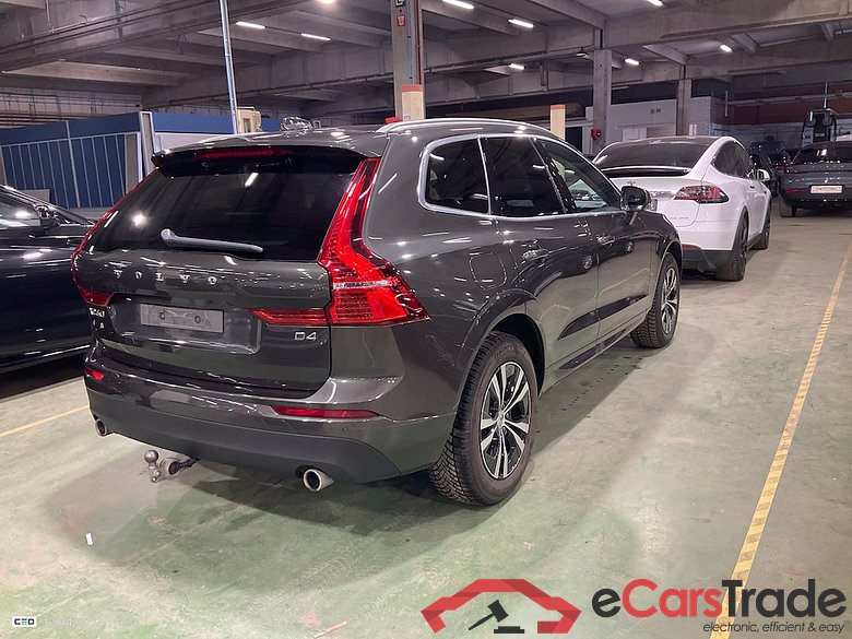 VOLVO XC60 2.0 D4 120KW GEARTRONIC MOMENTUM PRO #4