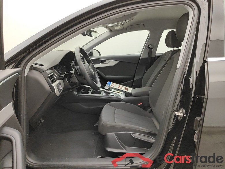 Audi A4 Avant 2.0 35 TDi 120kW S tronic Business Ed 5d #3