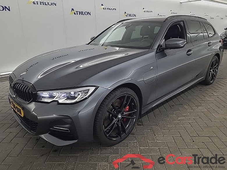 BMW 3-serie Touring 330e 5D 215kW #1