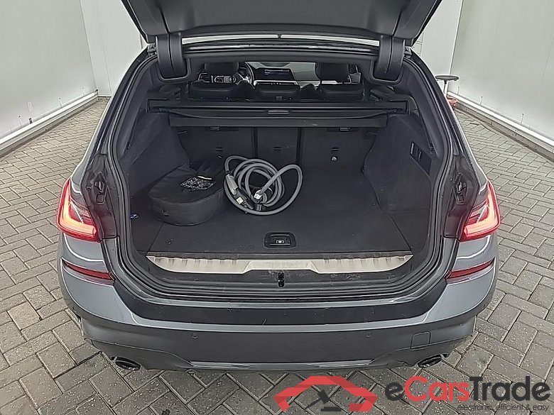 BMW 3-serie Touring 330e 5D 215kW #5
