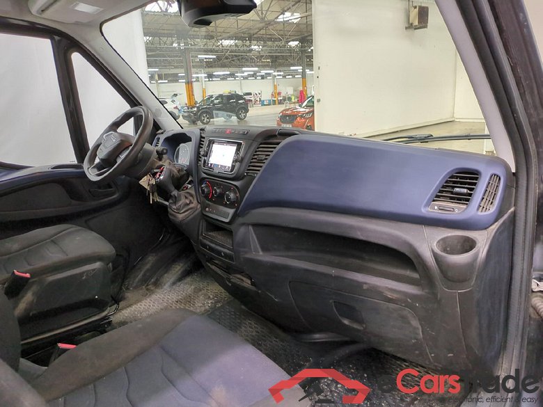 IVECO Daily / 2014 / 4P / Fourgon tôlé 2.3 35S16SA8 V11 H2 3520 #5