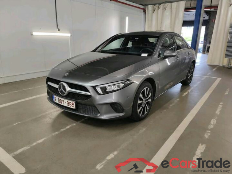 Mercedes A-Klasse Limousine A-Klasse Limousine A 250e Business Solution (PHEV) 160kW/218pk  4D/P Auto-8 #1