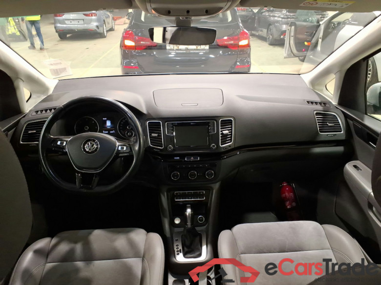 Volkswagen Sharan 2.0 TDi Highline 7PL Aut. Pano ACC Navi 1/2 Leather-Alcantara Klima PDC ... #5