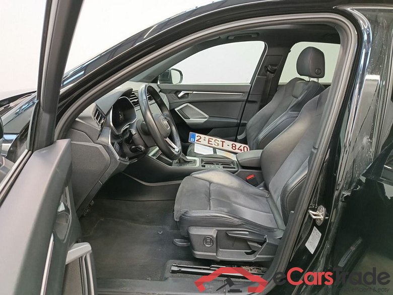 Audi Q3 45 TFSI e S tronic S Line 5d #3