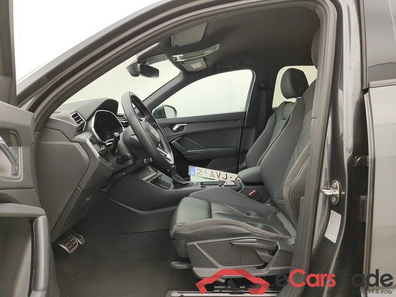 Audi Q3 Sportback 45 TFSI e S tronic S Line 5d #3