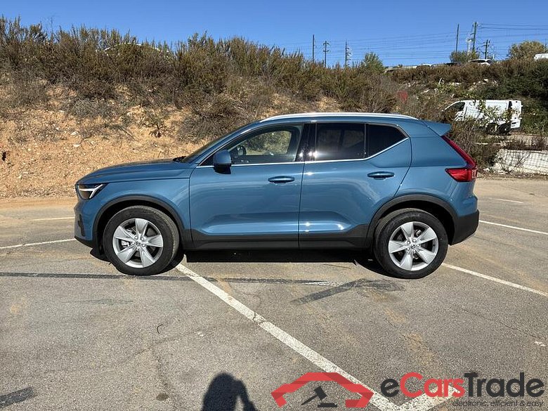 XC40 Plus Bright 2WD 2.0 165CV AT7 E6d #2