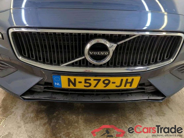 VOLVO V60 2.0 B3 Mom. Adv. #4