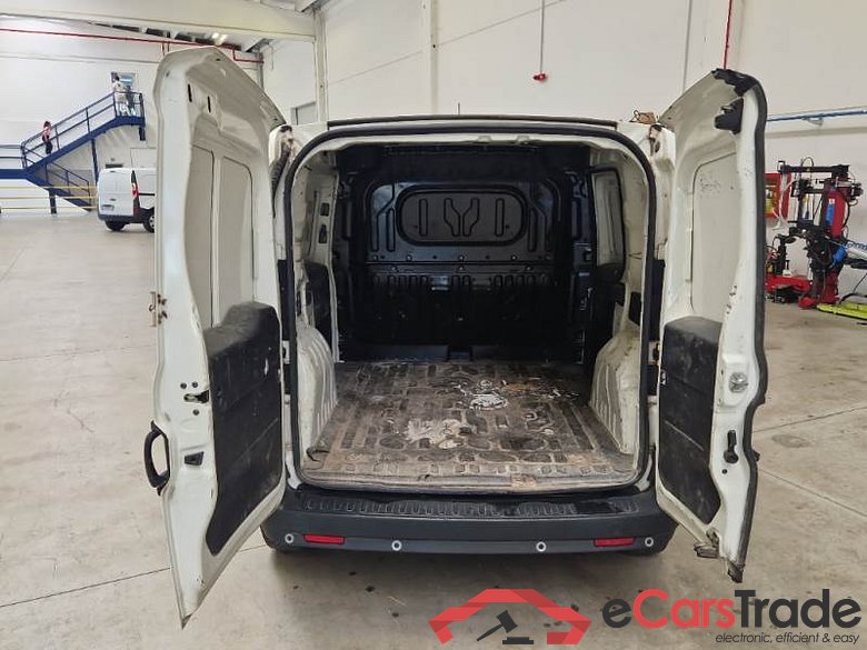 FIAT DOBLÒ CARGO / 2014 / 4P / VETT. FURGONATA CH1 LOUNGE 1.6 MJET 105CV E6D SeS #5