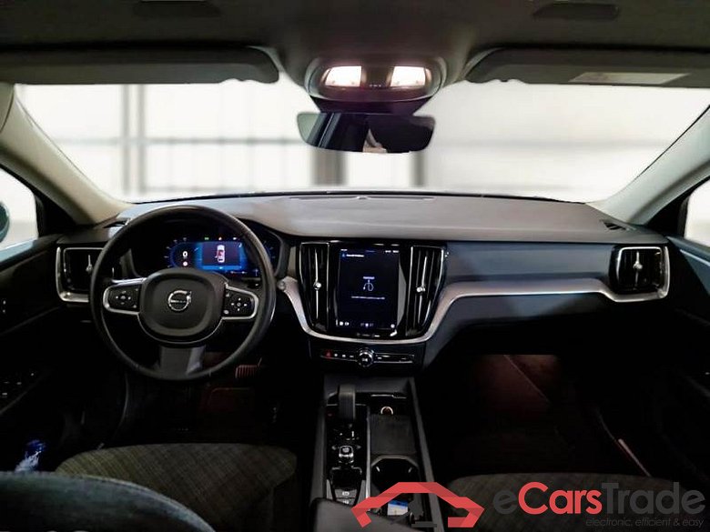 VOLVO V60 / 2019 / 5P / STATION WAGON B4 D AUTOM.CORE #3