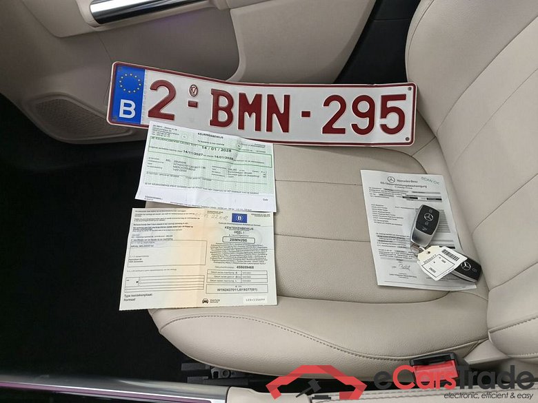 Mercedes-Benz EQA EQA 250 Business Solution Luxury 5d #4