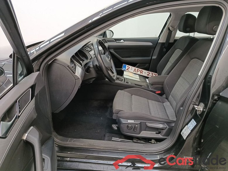 Volkswagen Passat Variant 2.0 TDI 90kW DSG Style Business 5d #3