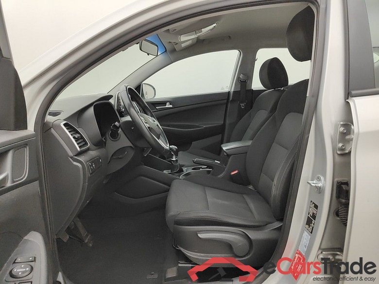HYUNDAI TUCSON DIESEL - 2019 1.6 CRDi 115 Inspire (EU6d-TEMP) 5d #3