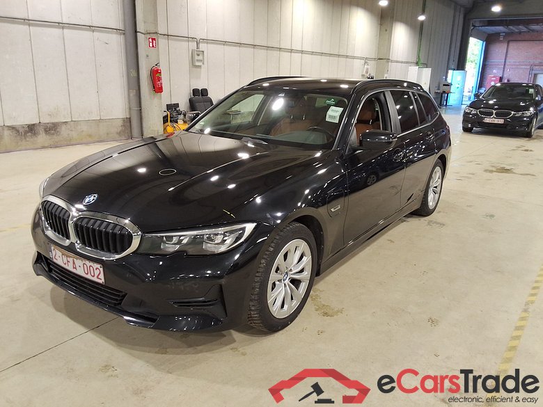 BMW 3 SERIES TOURING 2.0 320E TOURING Business Plus Mirror #1