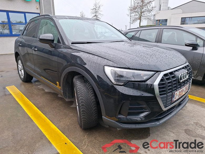 AUDI Q3 1.4 45 TFSI E S TRONIC #2