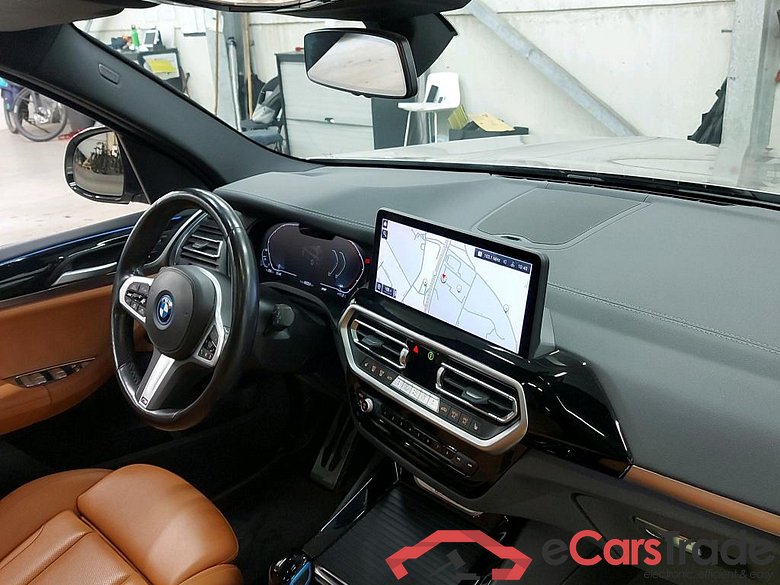 BMW I - BMW IX3 286PK With Climatic & Cognac Sensatec Heated Seats & Dark Shadow & Electric Foldable Towing Hook & Pano Roof   * ELECTRIC * #3