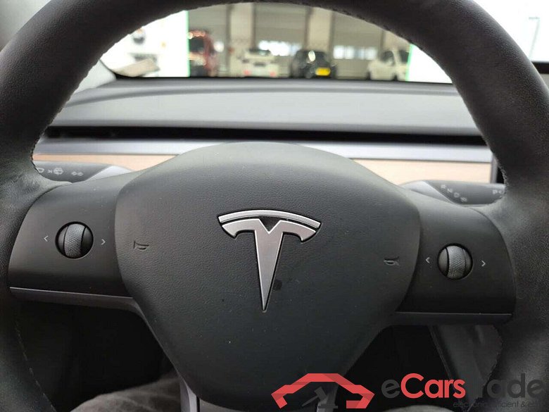 Tesla Model Y Long Range Dual AWD #5