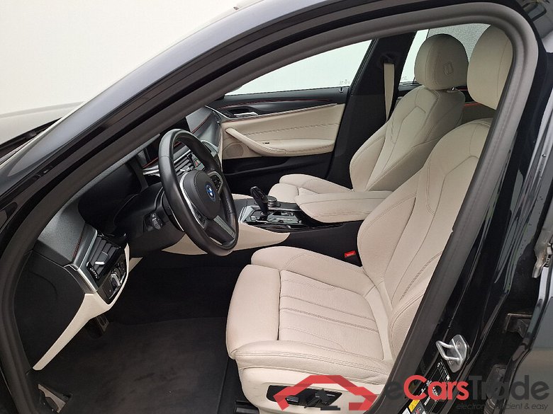 BMW, 5-ser To FL'20 PHEV, BMW 5 Reeks Touring 520e 150kW 5d #3