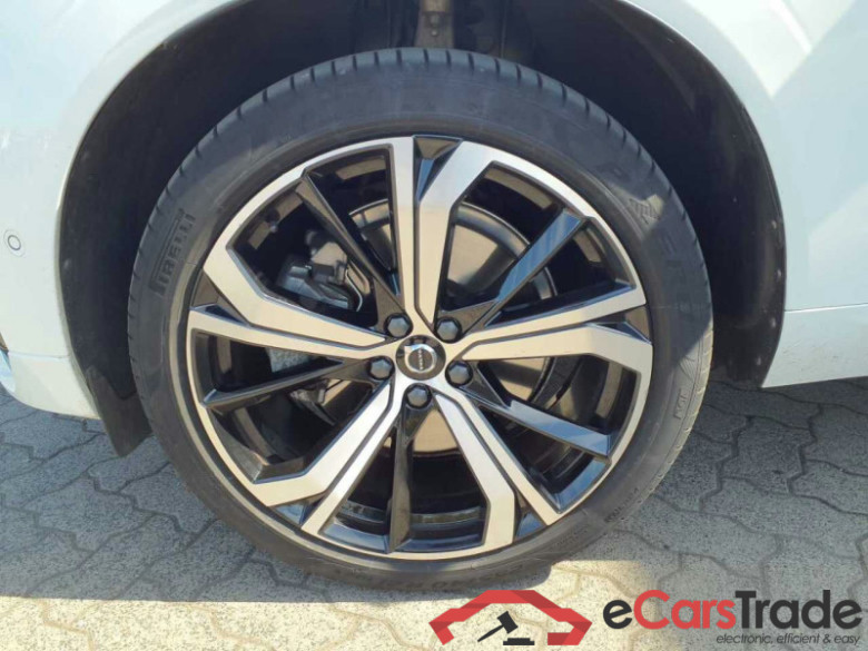 Volvo XC60 (03.2017->) DE - SUV5 B5 (Benzin) 2WD EU6d, R-Design Mild-Hybrid (EURO 6d), (Facelift) 2021 #6