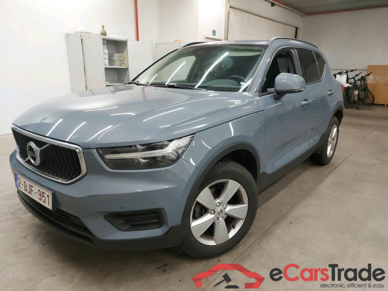VOLVO - VOL XC40 T2 129PK Momentum Core & GPS & Park Assist  * PETROL *