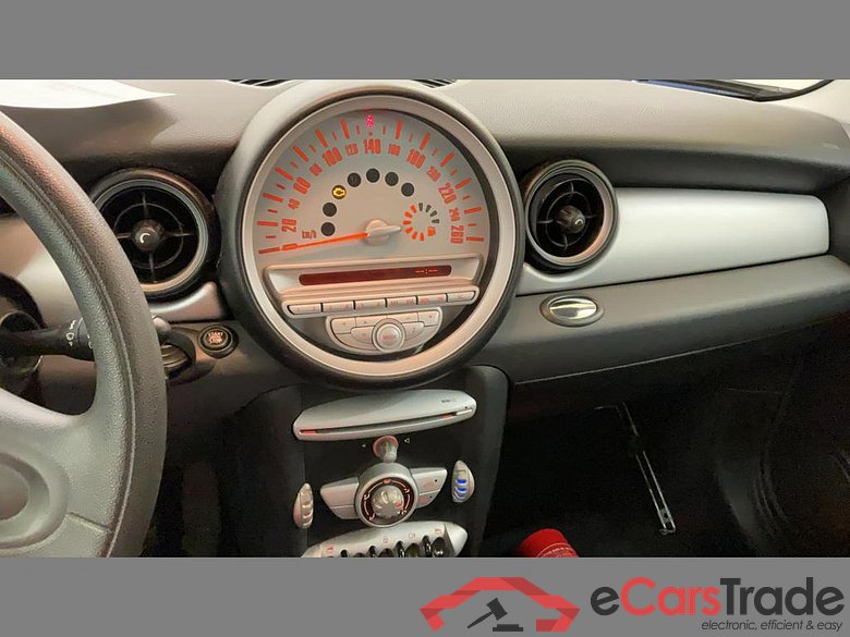 MINI Mini (R56) 1.4i One #3