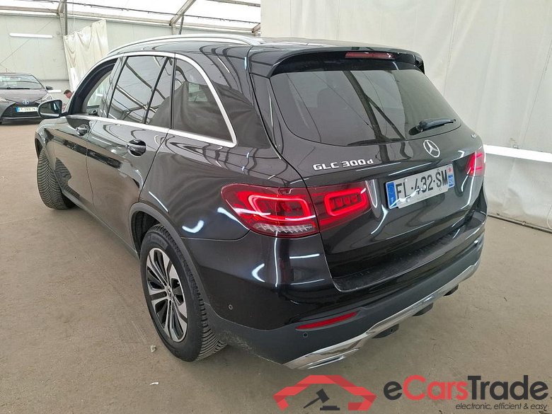 MERCEDES-BENZ GLC / 2019 / 5P / SUV GLC 300 d Avantgarde Line 4Matic #2
