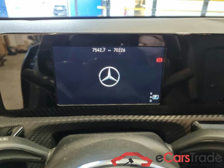 MERCEDES-BENZ CLASSE A / 2018 / 5P / BERLINA A 180 D AUTOMATIC BUSINESS EXTRA #4
