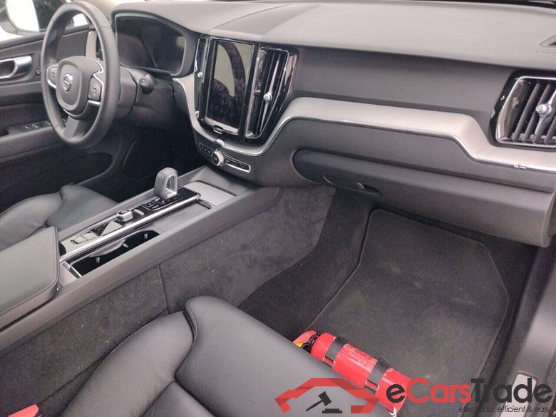 VOLVO XC60 2.0 T6 PHEV BENZINE ESSENTIAL #3