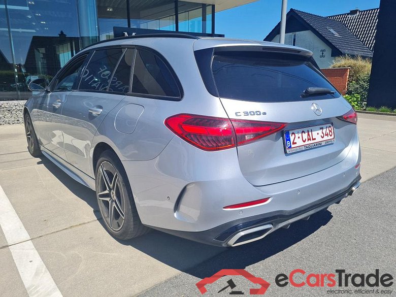 Mercedes C 300e Plug-In Hybrid AMG Night Aut. Pano LED-Xenon Widescreen Navi Sport-Leather KeylessGo Klima PDC ... #4
