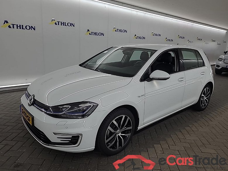 VOLKSWAGEN GOLF E-DITION 2019 5D 100kW