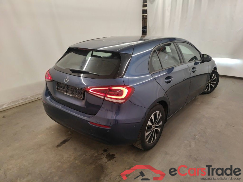 MERCEDES CLASSE A DIESEL (W177) A 180 d 116 Business Solution Essential 5d #2