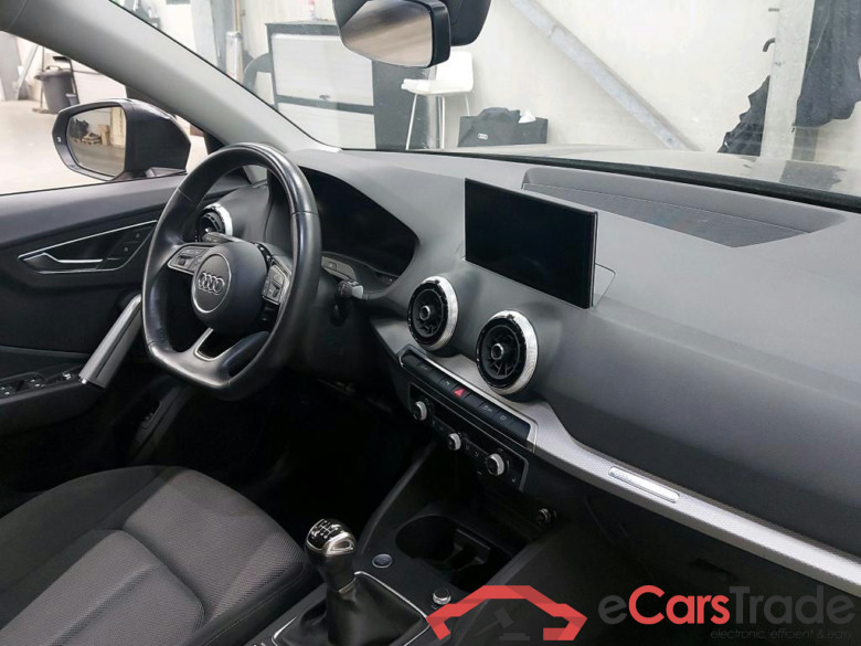 AUDI - AUD Q2 TFSI 110PK S Line Pack Platinum * PETROL * #3
