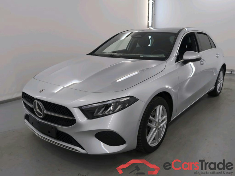 MERCEDES-BENZ A-CLASS 1.3 A 250 E PHEV LUXURY LINE DCT