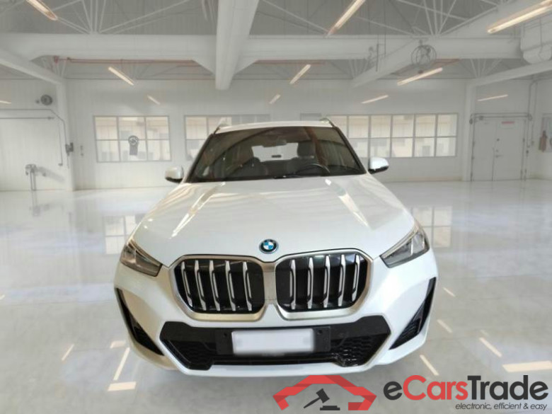 BMW X1 / 2022 / 5P / SUV XDRIVE 25E MSPORT DCT #6
