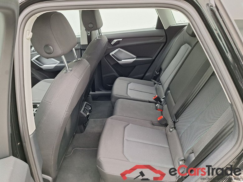 Audi, Q3 '18, Audi Q3 35 TDI S Tronic Business Edition 5d #4