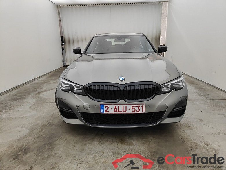 BMW 3 Reeks Berline 318dA (110 kW) 4d #5
