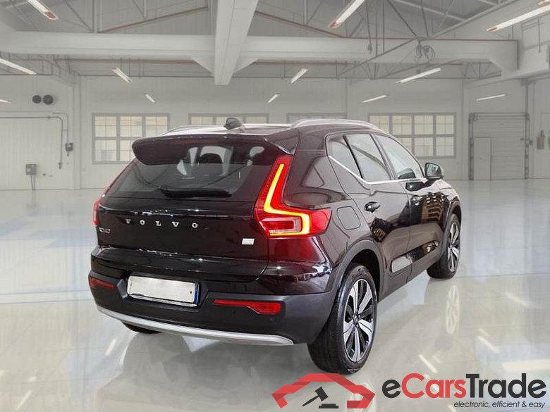 VOLVO XC40 / 2021 / 5P / SUV T4 RECHARGE PLUG-IN AUTO CORE #2