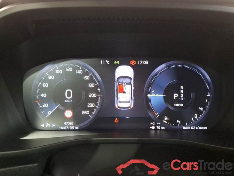 VOLVO XC40 / 2021 / 5P / SUV T4 RECHARGE PLUG-IN AUTO CORE #4