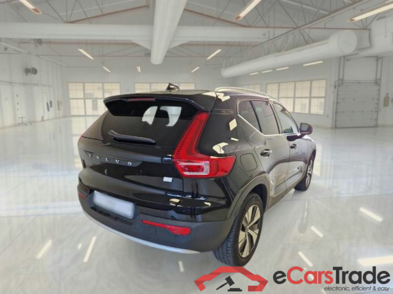 VOLVO XC40 / 2021 / 5P / SUV T5 RECHARGE PLUG-IN AUTO CORE #2