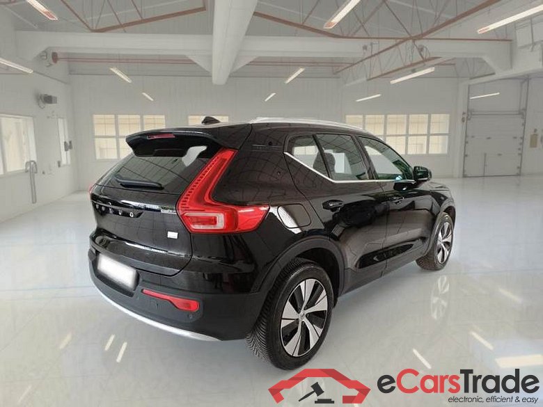 VOLVO XC40 / 2021 / 5P / SUV T5 RECHARGE PLUG-IN AUTO CORE #2