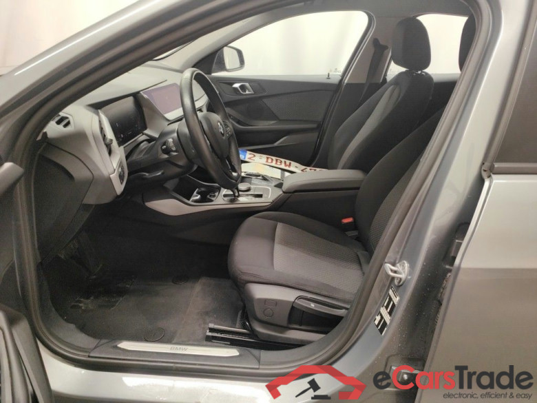 BMW 1 Reeks Hatch 116iA (80 kW) 5d #3