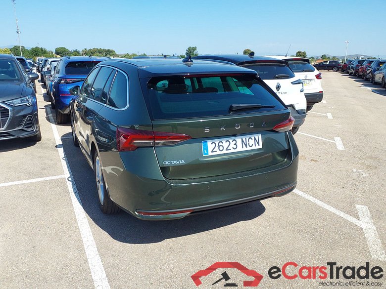 SKODA Octavia 1.5 TSI 110kW (150CV) m-HEV DSG 7 vel. AutomÃ¡tico Combi Design(Pano-Roof + Winterpack) #2