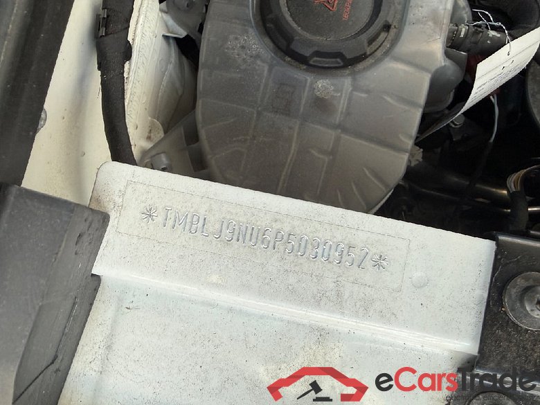 Karoq Tour 4x4 2.0 TDI 110KW AT7 E6d #5